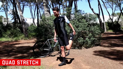 Basic stretches for cycling - Quad stretch